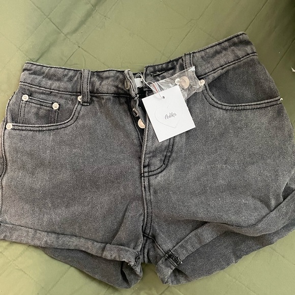 Adika heart shorts - Picture 4 of 5